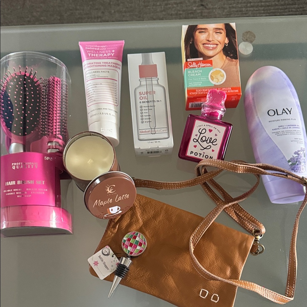 ‼️🚨 Flash Deal Drop • Bundle 9 Items Pink Hair Brush Set, Candle, Beauty, Purse+